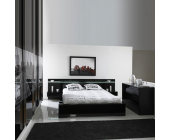 Young Furn Schlafzimmermöbel Set Briston (4-teilig) - Schwarz - Zwei Schiebetürenschränke, Bett mit Bettbrücke & Kommode