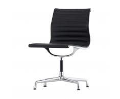 Aluminium Group EA 101 Leder Stuhl mit Kunststoffgleitern