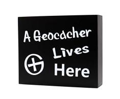 JennyGems Geocacher Schild aus Holz Tisch & Wand Lives Here