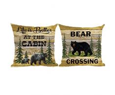 ramirar 2er Set Life Is Better At The Cabin Bär überquert Wald Bäume Feld, Retro Braun Holz Dekorative Überwurf Kissen Kissen Home Wohnzimmer Bett Sofa Auto Baumwolle Leinen quadratisch 45,7 x 45,7 cm