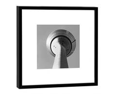 COGNOSCO Fotografie im Holzrahmen: Rheinturm Fotodruck-Format 27 x 27 cm-Rahmenfarbe Hochwertiges Wandbild, Geschenkidee oder Souvenir aus Düsseldorf, Holz, Schwarz-Weiß, Rahmen