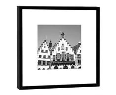 COGNOSCO Fotografie im Holzrahmen: Römer Römerberg Frankfurt-Fotodruck-Format 27 x 27 cm-Rahmenfarbe Hochwertiges Wandbild, Geschenkidee oder Souvenir aus Hessen, Holz, Schwarz-Weiß, Rahmen