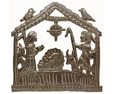 In die stabile Fair Trade Metal Art Krippe Hand Made in Haiti mit der heiligen Familie umgeben von Tiere