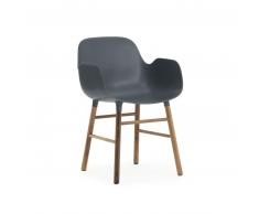 Normann Copenhagen Form Walnut Lehnstuhl mit Armlehnen - blue - H 80 x B 56 x T 52 cm