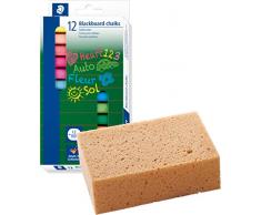 Staedtler 12 Wandtafelkreiden (quadratisch mit abgerundeten Kanten, staubarm, leicht abwischbar, Kartonetui) farbig sortiert + Tafelschwamm