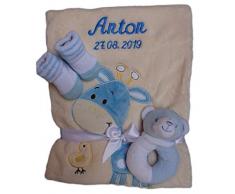 Babydecke beige Giraffe mit Namen bestickt Taufe Baby Geburt hellblau