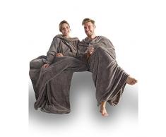 CelinaTex 5000010 Kuscheldecke mit Ärmeln von CelinaTex 150 x 180 + 35 Tagesdecke Wohndecke Handytasche Microfaser Fleece super flauschig Calgary TV Decke braun weiß meliert