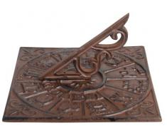 Esschert Design Sonnenuhr, Gartenuhr im Antik Design in rot braun, eckig, ca. 26 cm x 26 cm x 14 cm