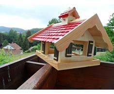 Arbrikadrex Almhütte XXL Futtersilo Futterhaus Schreinerware Holz Vogelfutter Vogelhaus Vogelvilla Vogel Futterspeicher (Almhütte XXL Rot)