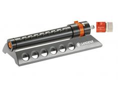 GARDENA Viereckregner Comfort Aquazoom 250/1: Rasensprenger zur Bewässerung kleinerer rechteckiger Flächen von 105 - 250 m², Reichweite 7-17 m, Sprengbreite max. 15 m, Schmutzsieb entnehmbar (1971-20)