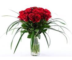 Blumenversand Deutschlandweit - 20 Stück Rote Rosen als Blumenstrauß mit Grässern arrangiert - Deutschlandweit versenden