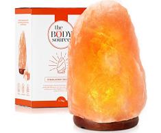 The Body Source Himalaya Salzlampe (5-7 kg) mit Dimmschalter - Reines Naturprodukt - Handgefertigt auf Holzständer - Ideales Nachtlicht für Schlafzimmer, inkl. 2X 15W Glühbirnen und Geschenkbox