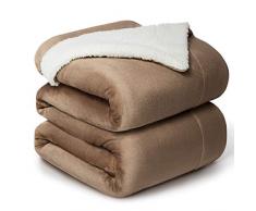 Bedsure Sherpa Decke Camel zweiseitige Wohndecken Kuscheldecken, extra Dicke warm Sofadecke/Couchdecke aus Sherpa, 220x240 cm super flausch Fleecedecke als Sofaüberwurf oder Wohnzimmerdecke