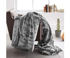 Bugatti Kunstfell Decke 150x200 cm – Kuscheldecke aus hochwertigen Fellimitat grau, Tagesdecke mit toller Felloptik, extra weiche und angenehm wärmende Felldecke