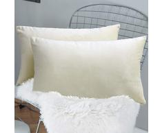 BGment Samt Kissenbezug Kissenhülle Dekokissen Sofakissen Lendenkissen Wurfkissenbezug für Schlafzimmer, Wohnzimmer Kissenhülle Creme Weiß 30 x 50 cm,2er Pack