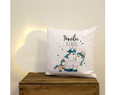 ilka parey wandtattoo-welt® Kissen Dekokissen Dekorationskissen Couchkissen Kuschelkissen Einhornkissen Einhorn Kissen Einhorn Familie Einhörner mit Spruch Familie ist alles inklusive Füllung ks23