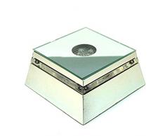 amara-global LED Sockel für 3D Glasfiguren Untersetzer mit Farbwechsler mit 3-LEDs