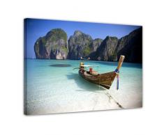 Wandbild - Maya Bay, KOH Phi Phi Ley - Thailand - Bild auf Leinwand - 80 x 60 cm - Leinwandbilder - Bilder als Leinwanddruck - Urlaub, Sonne & Meer - Asien - Boot am Strand