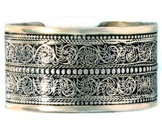 BUDDHAFIGUREN/Billy Held mt filigraner Ornamentik Buddhistischer Armreif, Metall, Silberfarben, 38 mm breit