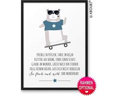 Bär mit Skateboard Frech Wild Wunderbar ABOUKI® Kunstdruck [ideales Geschenk] Design Poster Bild » auf Wunsch mit Namen personalisiert « Geschenkidee Kinder Mädchen Junge Baby - Holz-Rahmen optional