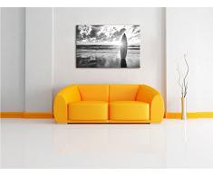 Surfbrett am Strand bei Sonnenuntergang Kunst B&W, Format: 120x80 auf Leinwand, XXL riesige Bilder fertig gerahmt mit Keilrahmen, Kunstdruck auf Wandbild mit Rahmen, günstiger als Gemälde oder Ölbild, kein Poster oder Plakat