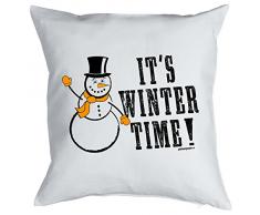 Goodman Design Kissen mit coolem weihnachtsmotiv - Its Winter Time - Schneemann - Geschenk - Zierkissen für Couch und Bett