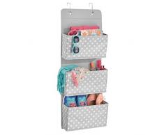 mDesign Hängeaufbewahrung mit 3 Taschen – Schlafzimmer Aufbewahrung für Schuhe und Kleidung – Taschengarderobe zum Hängen mit Pünktchen-Muster – grau/weiß