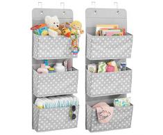 mDesign 2er-Set praktisches Hängeregal aus Stoff – hängender Organizer mit 3 großen Fächern – Stoffregal für die Tür aus Kunstfaser fürs Kinderzimmer – hellgrau und weiß gepunktet