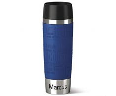 Emsa Isolierbecher MIT Gravur (z.B. Namen) 500ml TRAVEL Mug Grande Manschette Blau mit persönlicher Rundgravur, Travelmug Kaffee Tee Thermo to-go-Becher mit Quick Press Verschluss 100% auslaufsicher