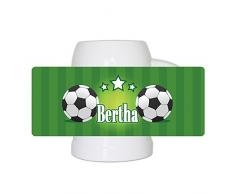 Fußball-Bierkrug mit Namen Bertha und schönem Motiv mit Fußbällen und grünem Hintergrund für Frauen - Fan-Bierkrug personalisiert - Deutschland-Krug - Bierhumpen