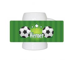 Fußball-Bierkrug mit Namen Werner und schönem Motiv mit Fußbällen und grünem Hintergrund für Männer - Fan-Bierkrug personalisiert - Deutschland-Krug - Bierhumpen