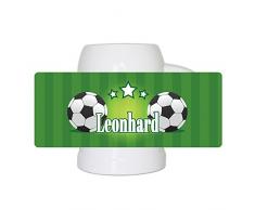 Fußball-Bierkrug mit Namen Leonhard und schönem Motiv mit Fußbällen und grünem Hintergrund für Männer - Fan-Bierkrug personalisiert - Deutschland-Krug - Bierhumpen
