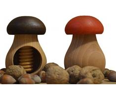 Wooden World Nussknacker-Set, braune und rote Nussknacker aus natürlichem Buchenholz – sehr massiver Pilz