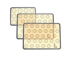 SUPER KITCHEN Backmatte aus Silikon für Macaron Keks - 3-Stück Set (Grau), Backunterlage Silikonmatte Backfolie Backpapier Backzubehör, Antihaft Matte für Makronen/Brot/Pizza, 42x30 cm Tischset