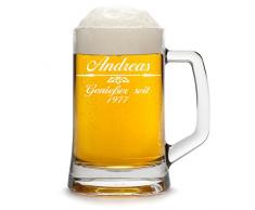 polar-effekt Bierkrug Personalisiert mit Gravur eines Namens und Jahreszahl - Bierseidel Geschenk zum Geburtstag - Motiv Pfeil mit Ornament 0,5l