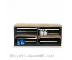 Home & Styling Schuhschrank aus Obstkisten schwarz mit altem Regalbrett lang