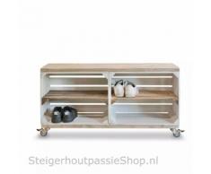 Home & Styling Schuhschrank aus Obstkisten weißmit altem Regalbrett lange