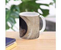 Zwei wilde Mäuse in einem Blockhaus Tasse