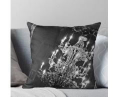 Gothic Kronleuchter Monochrom Kissen