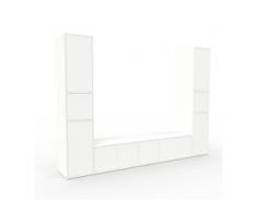 TV-Schrank Weiß - Moderner Fernsehschrank: Türen in Weiß - 267 x 195 x 47 cm, konfigurierbar