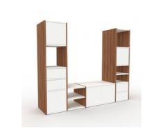 TV-Schrank Nussbaum - Fernsehschrank: Schubladen in Weiß & Türen in Weiß - 193 x 157 x 47 cm, konfigurierbar