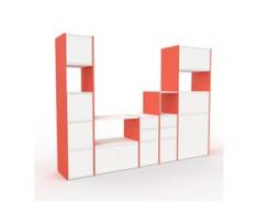 TV-Schrank Rot - Fernsehschrank: Schubladen in Weiß & Türen in Weiß - 267 x 195 x 47 cm, konfigurierbar