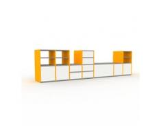 TV-Schrank Gelb - Fernsehschrank: Schubladen in Weiß & Türen in Weiß - 308 x 80 x 47 cm, konfigurierbar