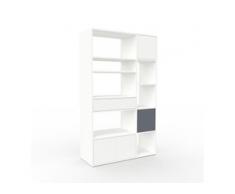 Bibliotheksregal Weiß - Modernes Regal für Bibliothek: Schubladen in Weiß & Türen in Weiß - 116 x 195 x 47 cm, konfigurierbar