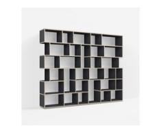 Individualisierbares Bücherregal aus Massivholz in Schwarz. Moderne Designer-Möbel nach Maß.