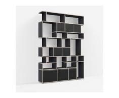 Individualisierbares Bücherregal aus Massivholz in Schwarz. Moderne Designer-Möbel nach Maß.