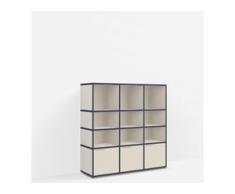 Konfigurierbare Kommode mit Türen. Aus Spanplatte in Beige.