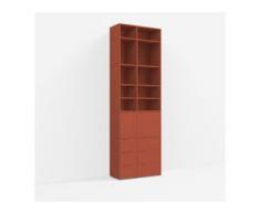 Individualisierbares Bücherregal aus Spanplatte in Rot. Moderne Designer-Möbel nach Maß.