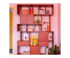 Individualisierbares Bücherregal aus Spanplatte in Rot. Moderne Designer-Möbel nach Maß.