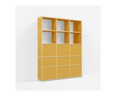 Individualisierbares Bücherregal aus Spanplatte in Gelb. Moderne Designer-Möbel nach Maß.